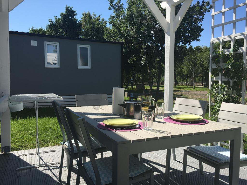 Micanovi Dvori Mobile Home Village Zrmanja Obrovac Esterno foto